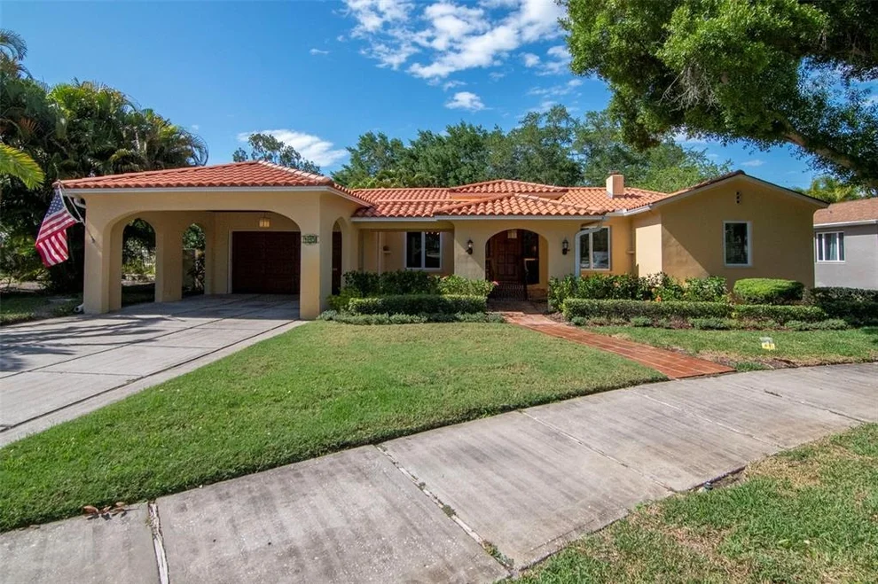 Unit for sale at 135 25TH AVENUE NE, ST PETERSBURG, FL 33704