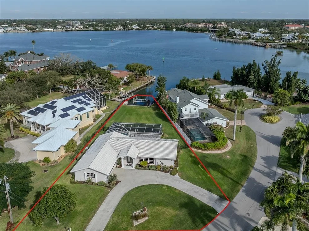Unit for sale at 396 BAYSHORE DRIVE, VENICE, FL 34285