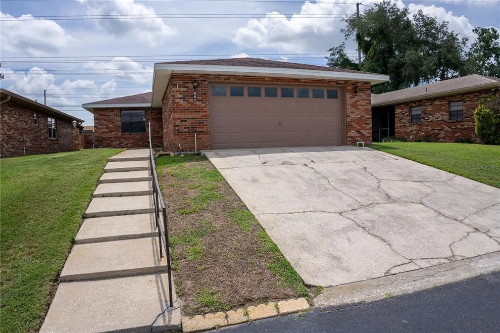 Unit for sale at 661 LAKE CAROLYN CIRCLE, LAKELAND, FL 33813
