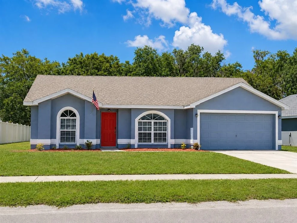 Unit for sale at 9208 WINCHESTER ESTATES COURT, LAKELAND, FL 33810