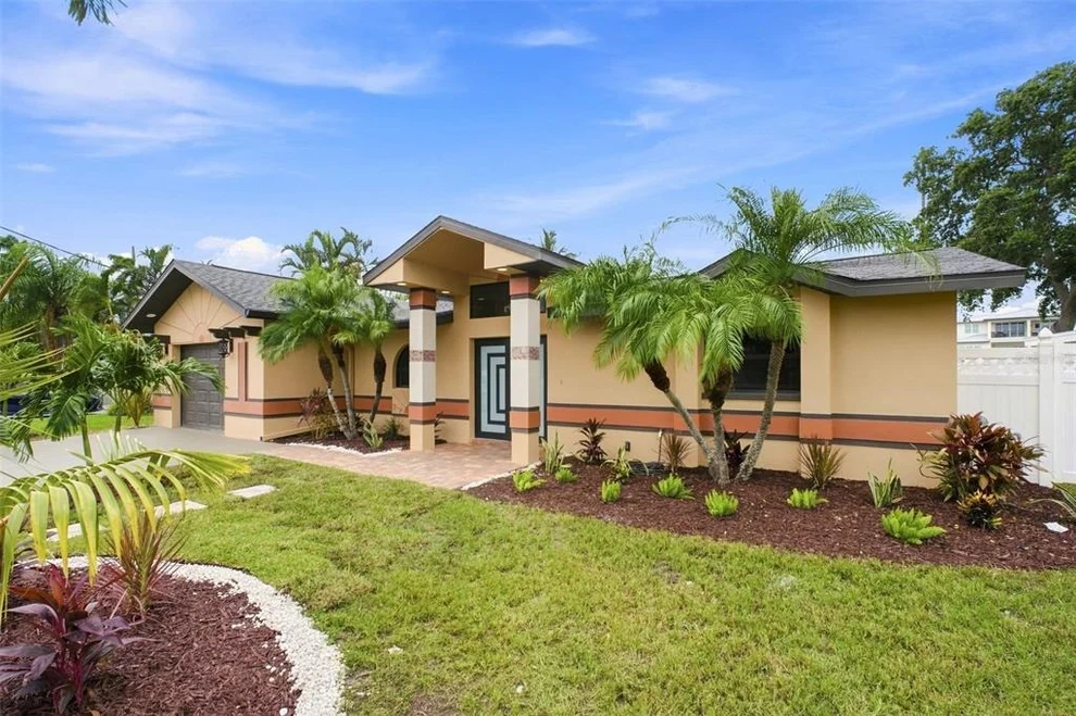 Unit for sale at 15918 REDINGTON DRIVE, REDINGTON BEACH, FL 33708
