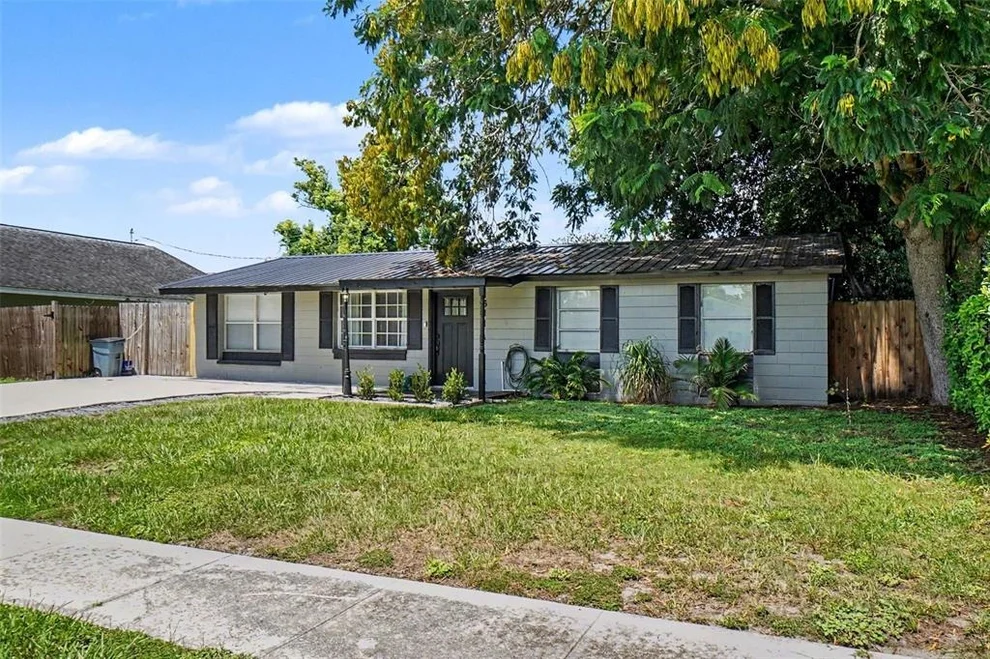 Unit for sale at 1611 SMITHFIELD CIRCLE W, LAKELAND, FL 33801
