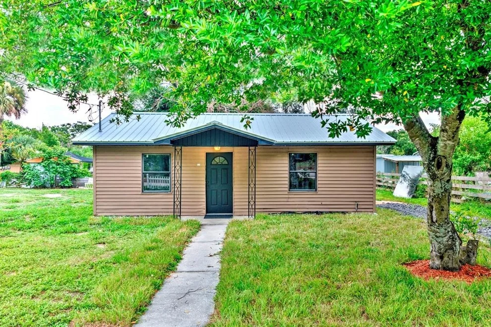 Unit for sale at 131 WIGGINS AVENUE, AVON PARK, FL 33825