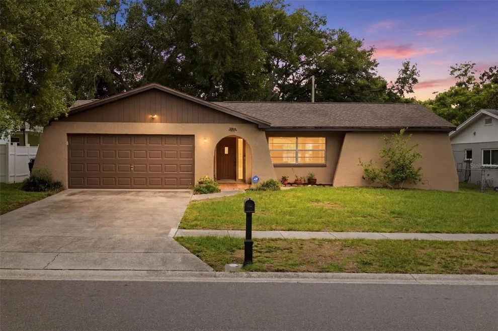 Unit for sale at 1901 BRIARWOOD STREET, DUNEDIN, FL 34698
