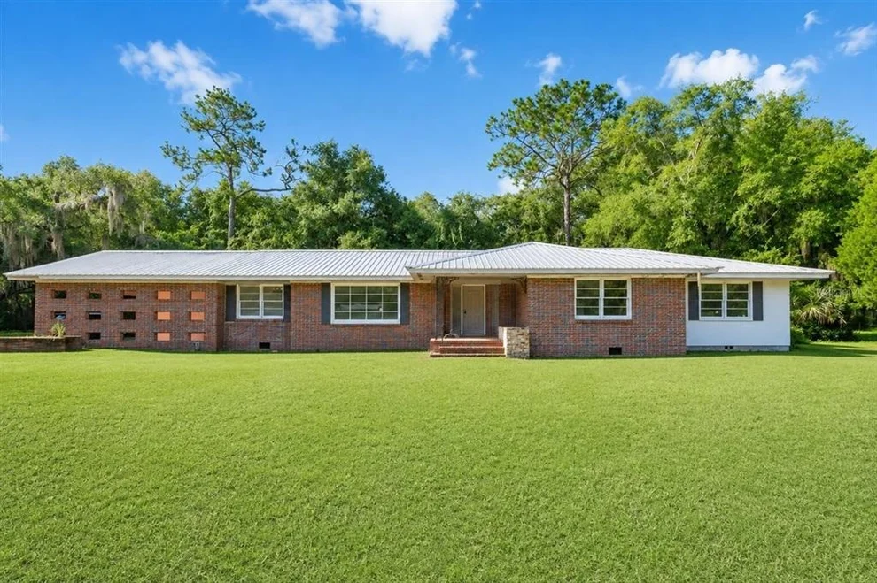 Unit for sale at 2107 GOLF DRIVE, PALATKA, FL 32177