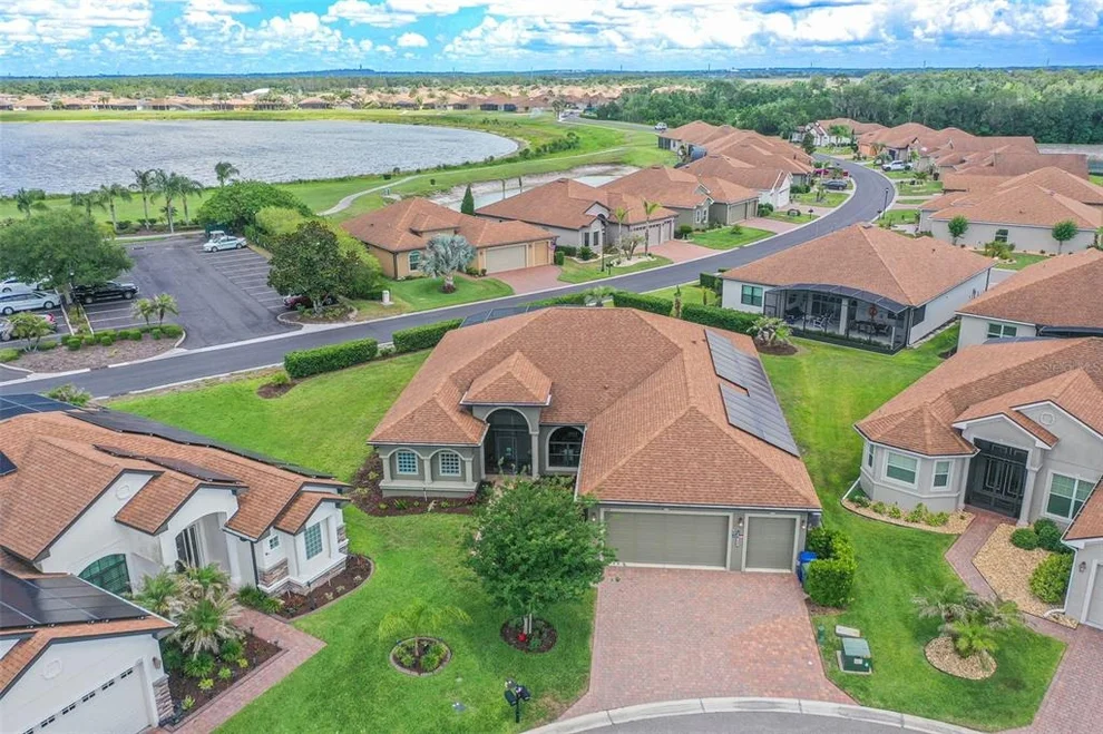 Unit for sale at 1394 OAKMONT DRIVE, WINTER HAVEN, FL 33884
