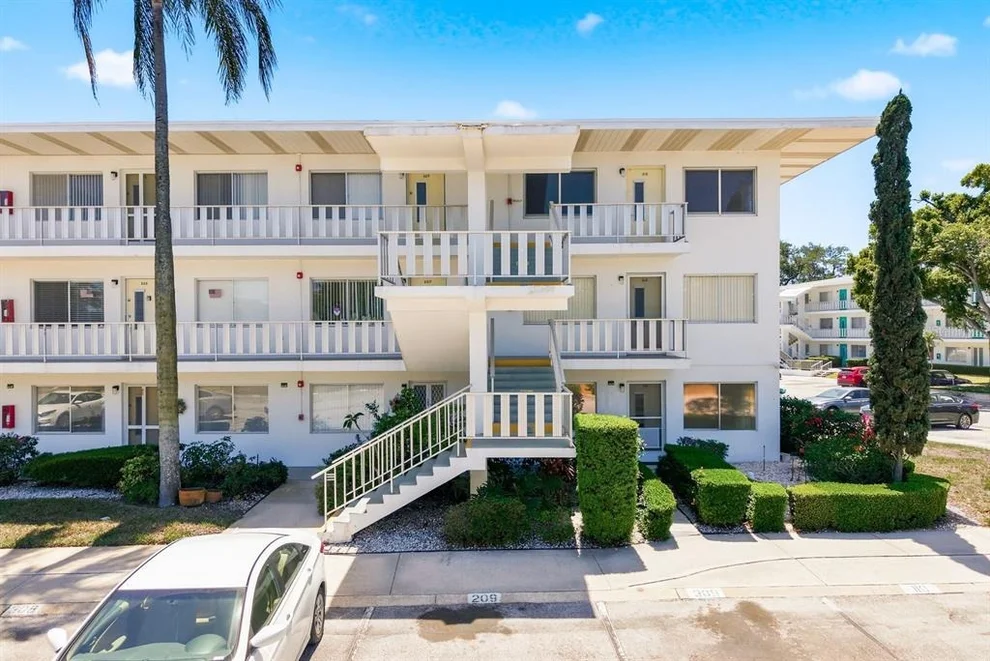 Unit for sale at 11100 86TH AVENUE, SEMINOLE, FL 33772