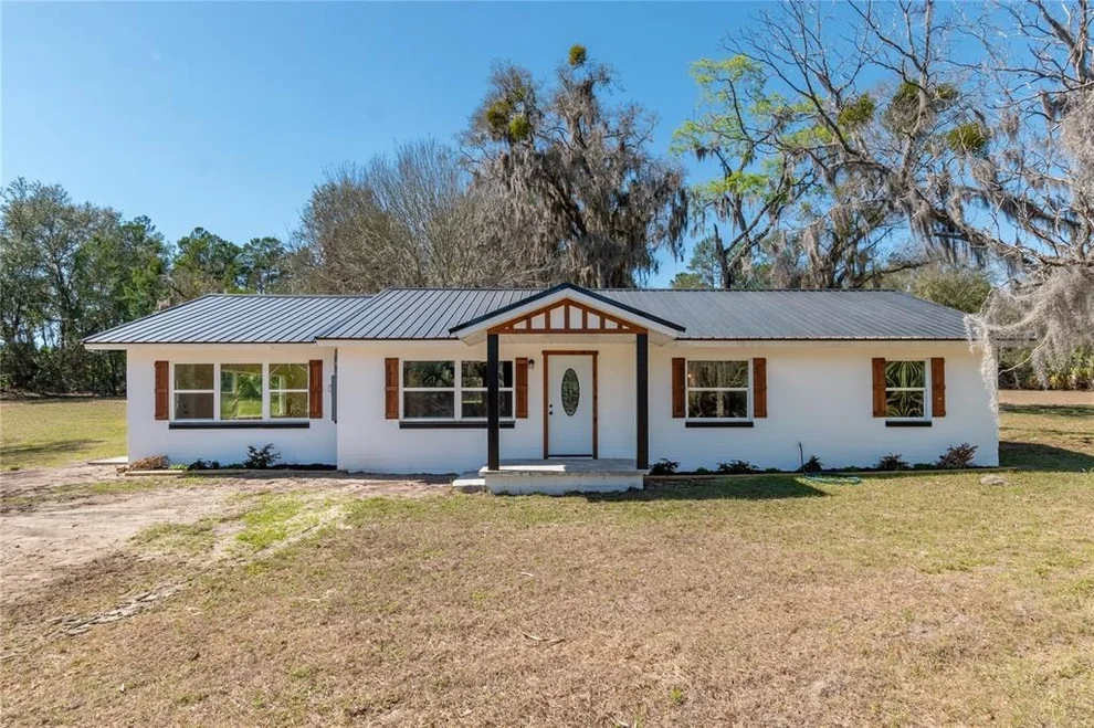 Unit for sale at 983 S COUNTY ROAD 21, HAWTHORNE, FL 32640