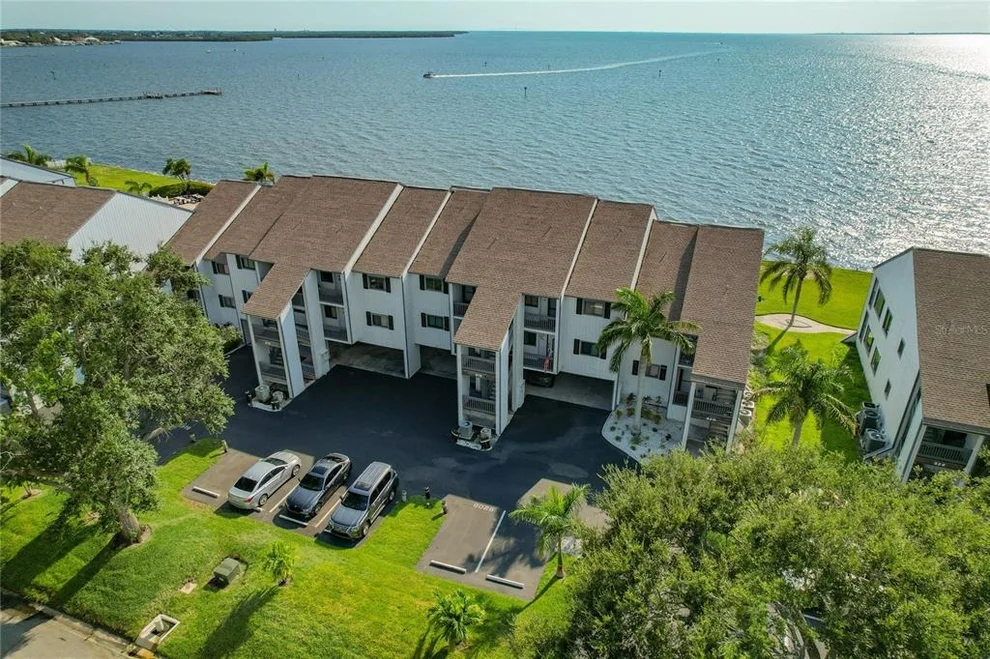 Unit for sale at 818 BAHIA DEL SOL DRIVE, RUSKIN, FL 33570