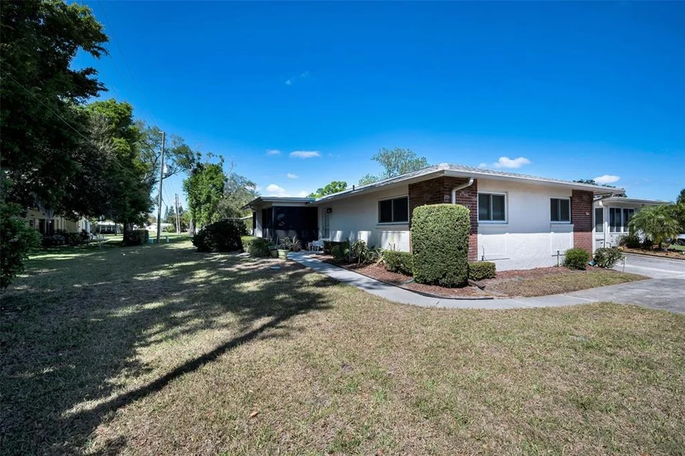 Unit for sale at 1121 QUEEN ANNE DRIVE, PALM HARBOR, FL 34684