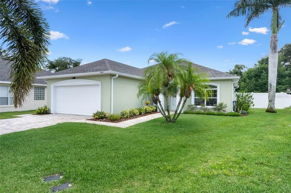 Unit for sale at 1019 ROBIN LANE, WINTER HAVEN, FL 33884