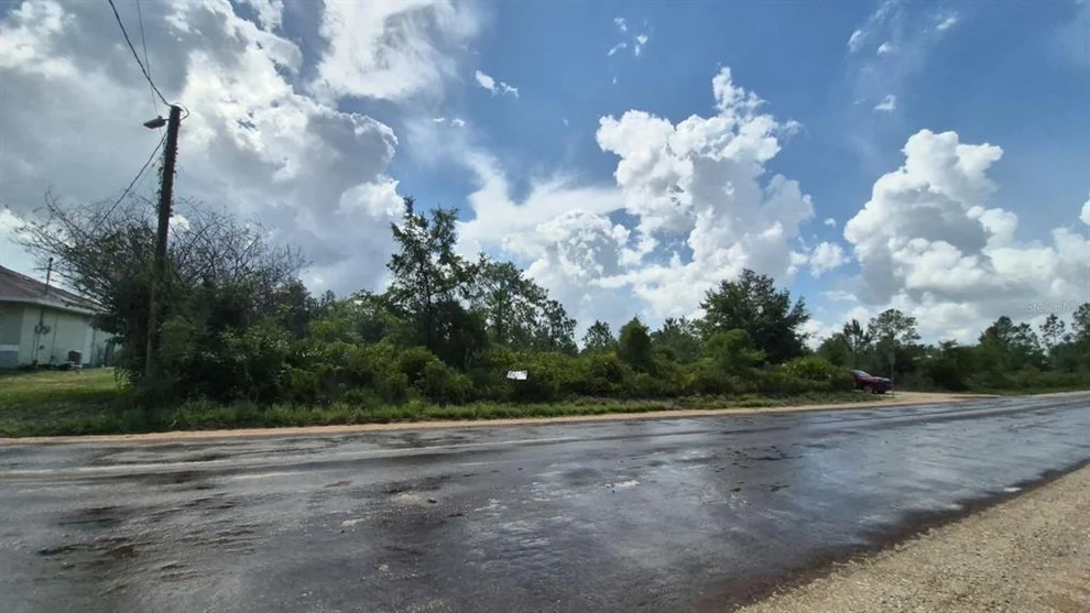 Unit for sale at 3040 W HASBROUCK ROAD, AVON PARK, FL 33825
