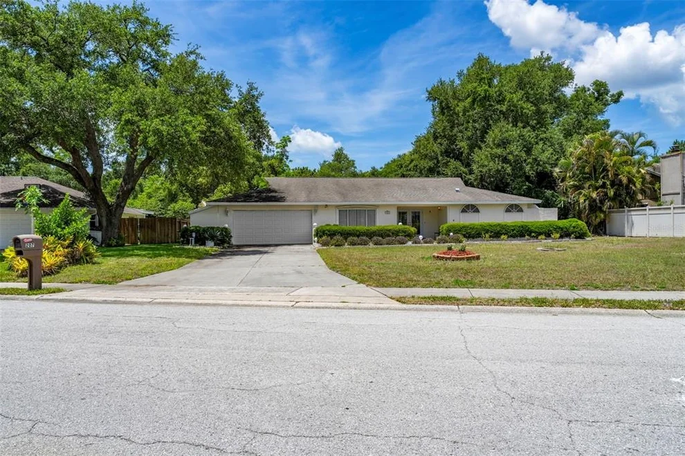 Unit for sale at 207 DUNBRIDGE DRIVE, PALM HARBOR, FL 34684
