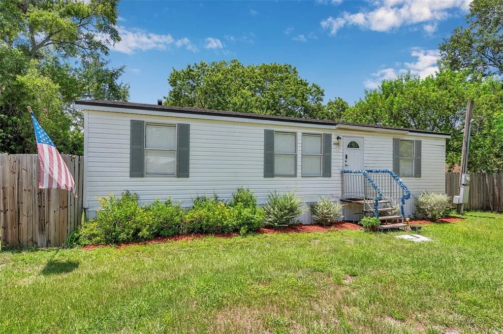 Unit for sale at 1222 ROWELL STREET, AUBURNDALE, FL 33823