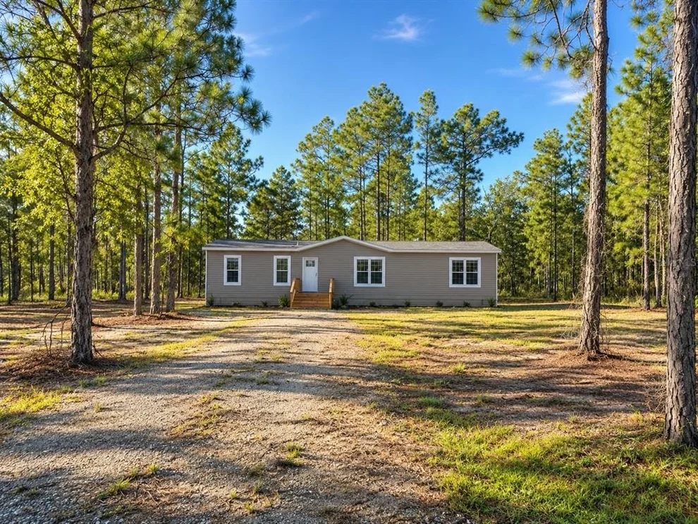 Unit for sale at 137 BEULAH DRIVE, HAWTHORNE, FL 32640