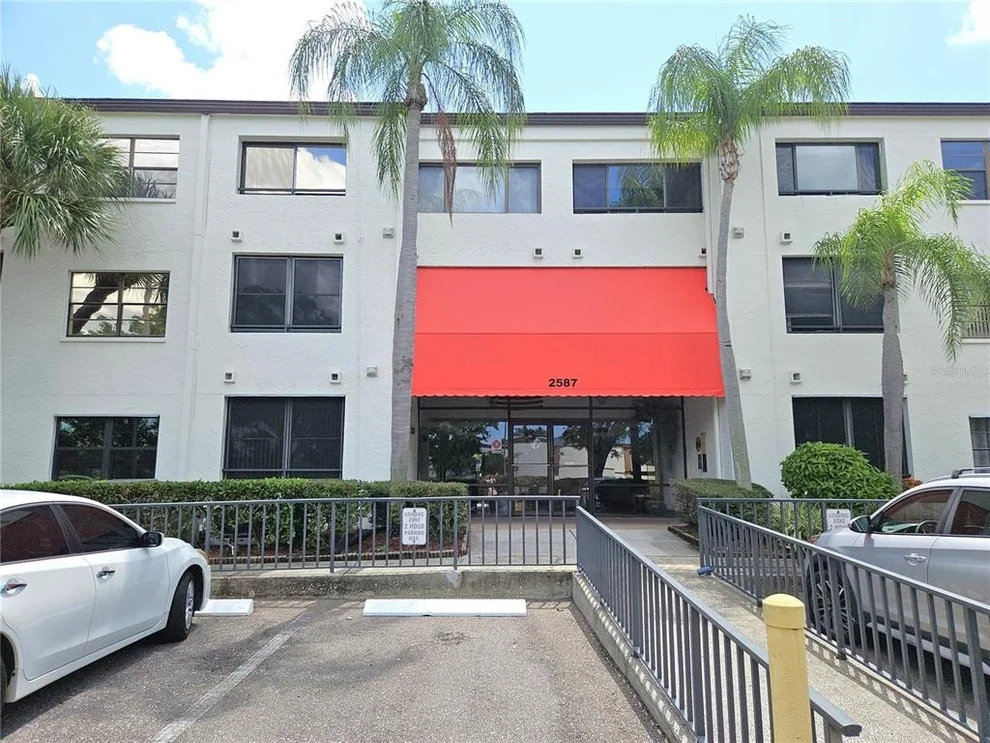 Unit for sale at 2587 COUNTRYSIDE BOULEVARD, CLEARWATER, FL 33761