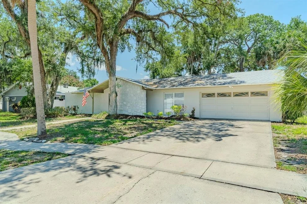 Unit for sale at 8018 W POCAHONTAS AVENUE, TAMPA, FL 33615