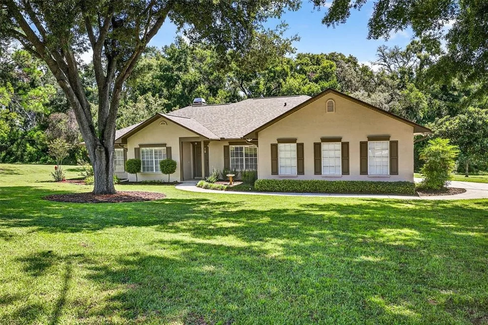 Unit for sale at 11240 GRANDVIEW DR, DADE CITY, FL 33525