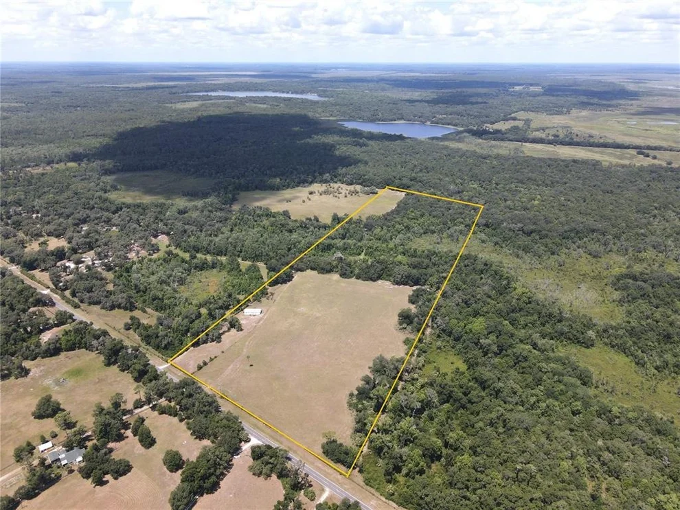 Unit for sale at 11804 SE COUNTY ROAD 234, MICANOPY, FL 32667