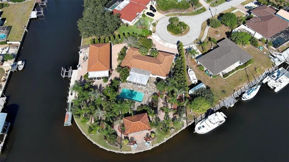 Unit for sale at 107 FREE COURT SE, PORT CHARLOTTE, FL 33952