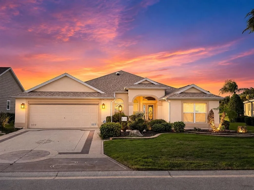 Unit for sale at 2001 DIPPER LOOP, THE VILLAGES, FL 32162