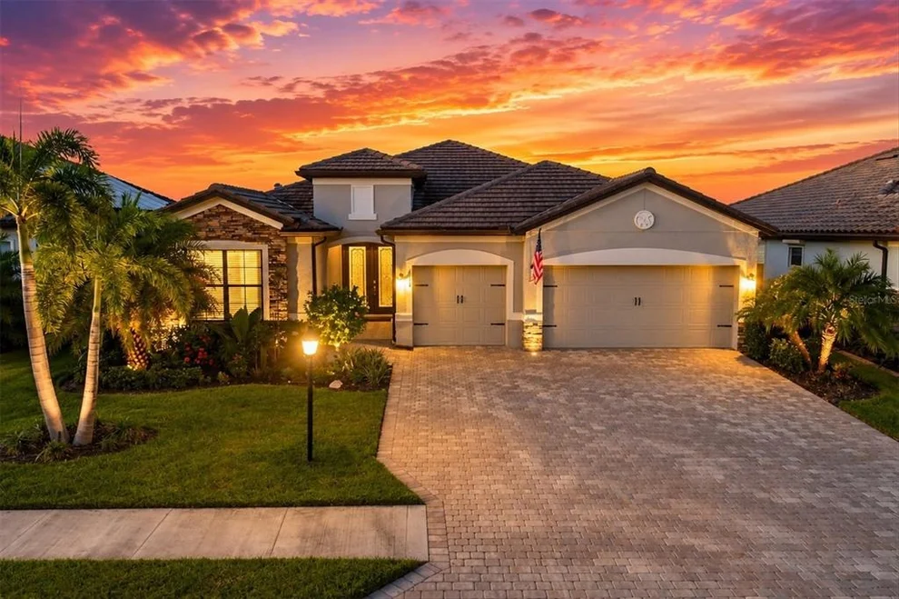 Unit for sale at 6538 ROSEHILL FARM RUN, LAKEWOOD RANCH, FL 34211