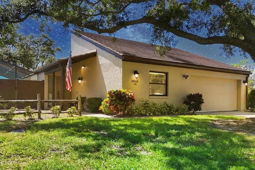 Unit for sale at 3919 GLEN OAKS MANOR DRIVE, SARASOTA, FL 34232