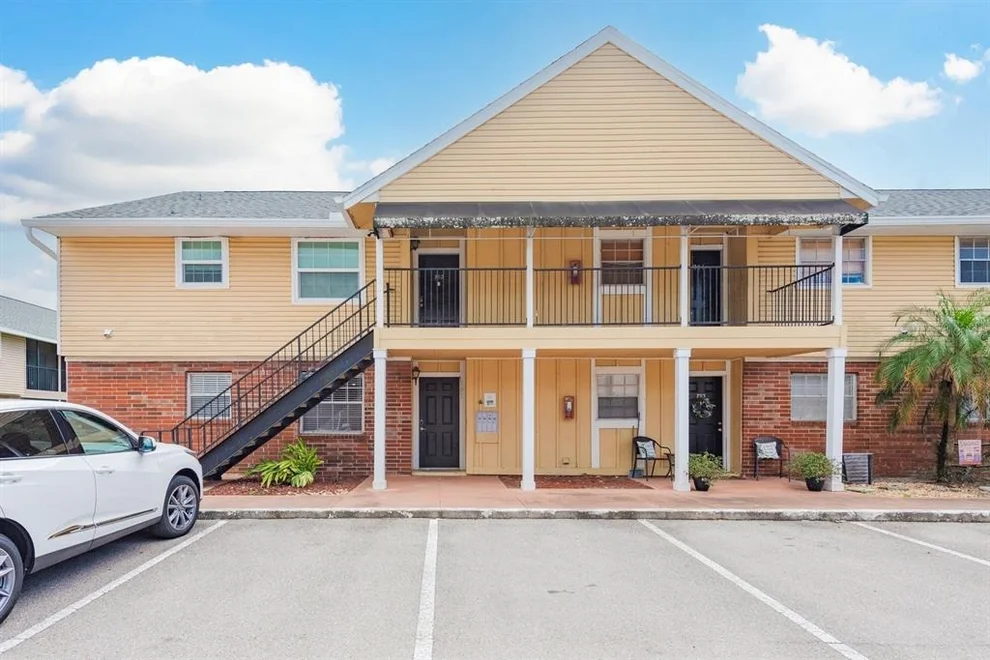 Unit for sale at 200 COUNTRY CLUB DRIVE, LARGO, FL 33771