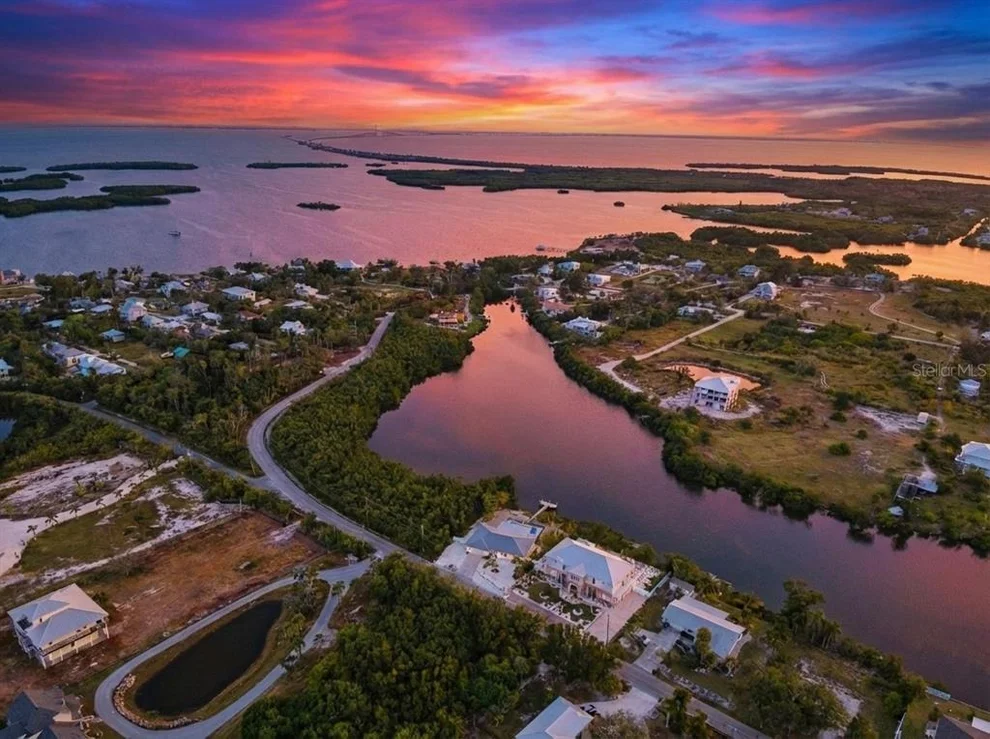 Unit for sale at 910 BAYSHORE DRIVE, TERRA CEIA, FL 34250