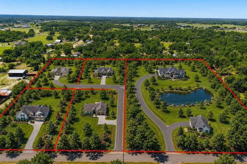 Unit for sale at 19084 RED BIRD LANE, LITHIA, FL 33547