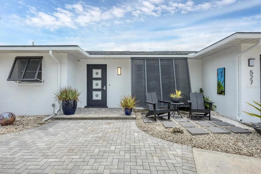 Unit for sale at 527 BELLAIRE DRIVE, VENICE, FL 34293