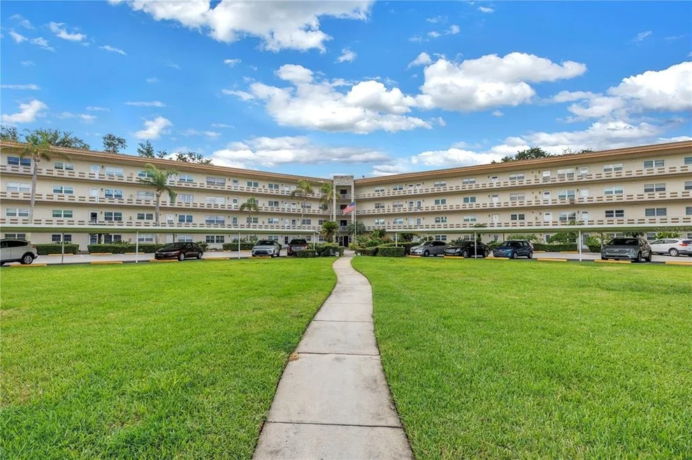 Unit for sale at 5725 80TH STREET N, ST PETERSBURG, FL 33709