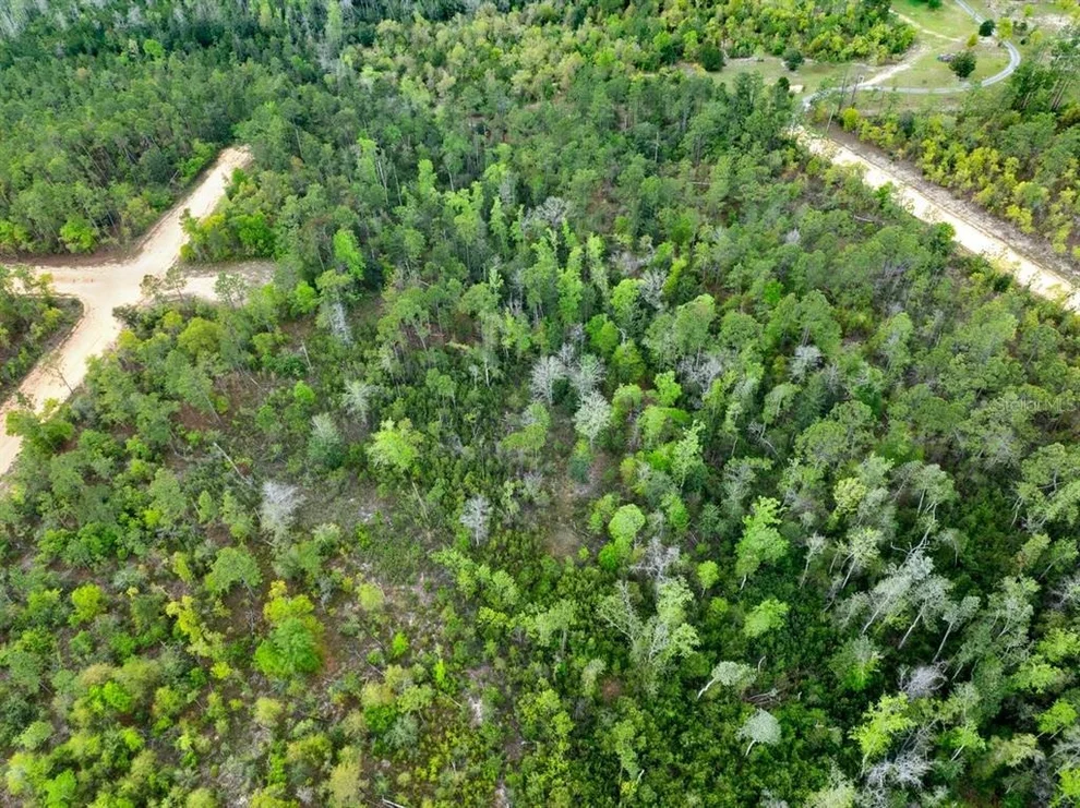 Unit for sale at CASTLE CIRCLE, ALFORD, FL 32420