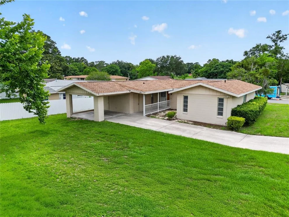 Unit for sale at 16 LAKE COURT LOOP, OCALA, FL 34472