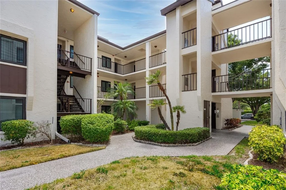 Unit for sale at 2207 BELLEAIR ROAD, CLEARWATER, FL 33764