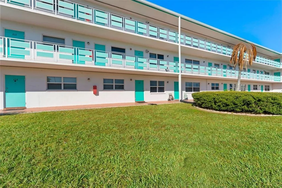 Unit for sale at 1950 59TH AVENUE N, ST PETERSBURG, FL 33714