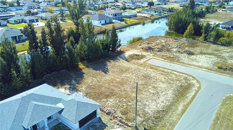 Unit for sale at 122 NE 9TH STREET, CAPE CORAL, FL 33909