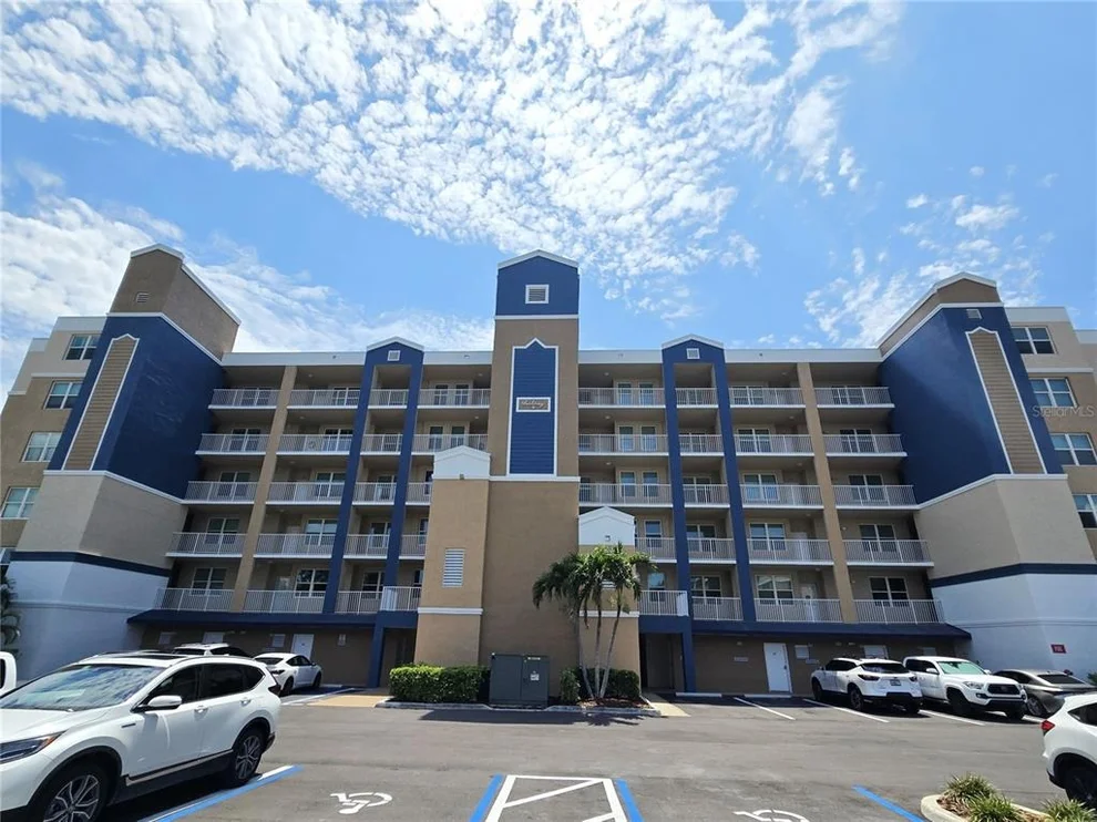 Unit for sale at 960 STARKEY ROAD, LARGO, FL 33771