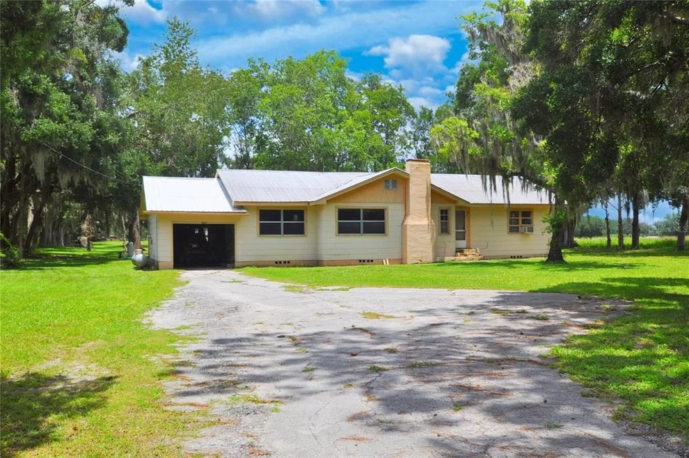 Unit for sale at 18491 NE STATE ROAD 121, WILLISTON, FL 32696