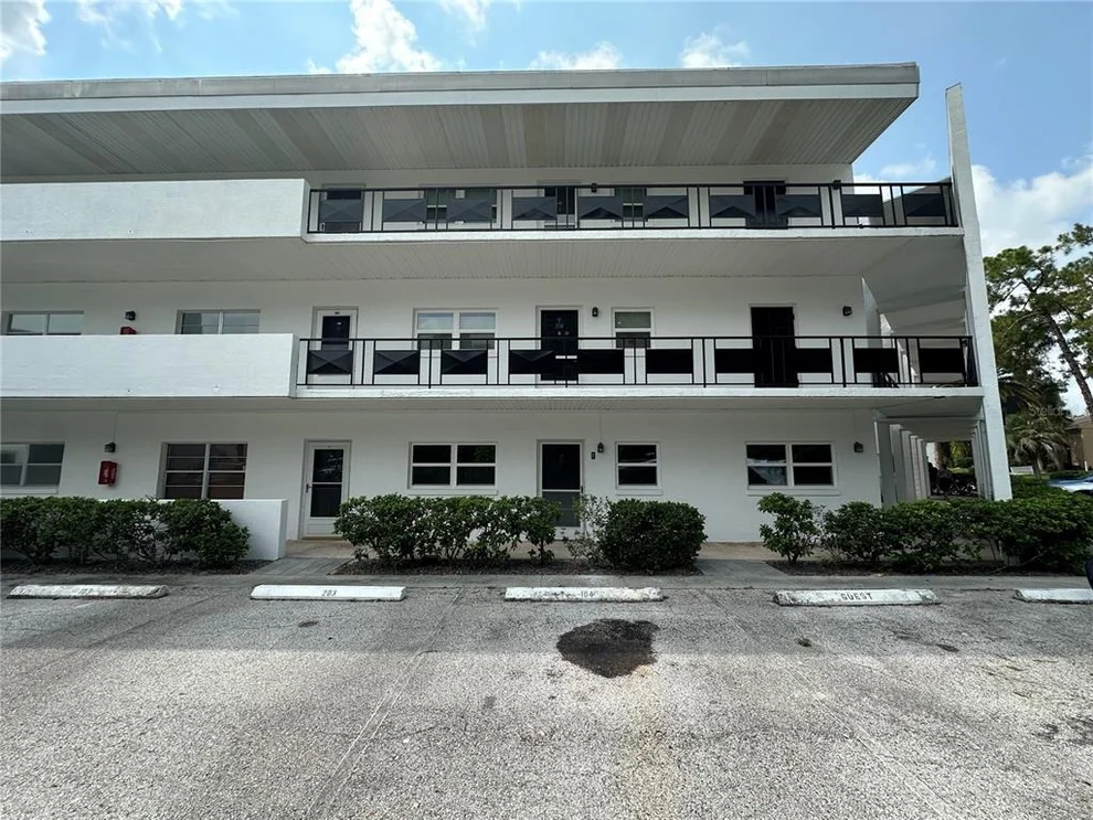 Unit for sale at 100 EL CAMINO DR, WINTER HAVEN, FL 33884