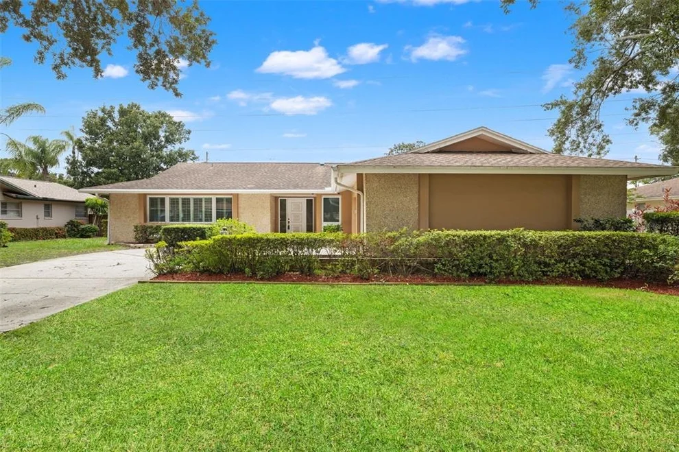 Unit for sale at 2942 CLUBHOUSE DRIVE W, CLEARWATER, FL 33761