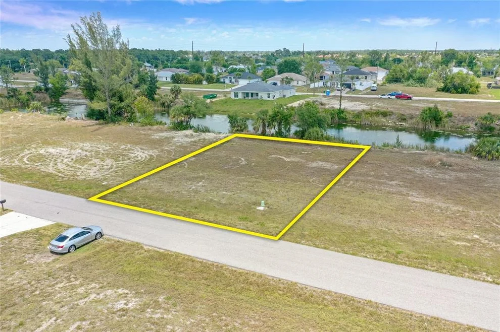 Unit for sale at 3023 NE 5TH PLACE, CAPE CORAL, FL 33909