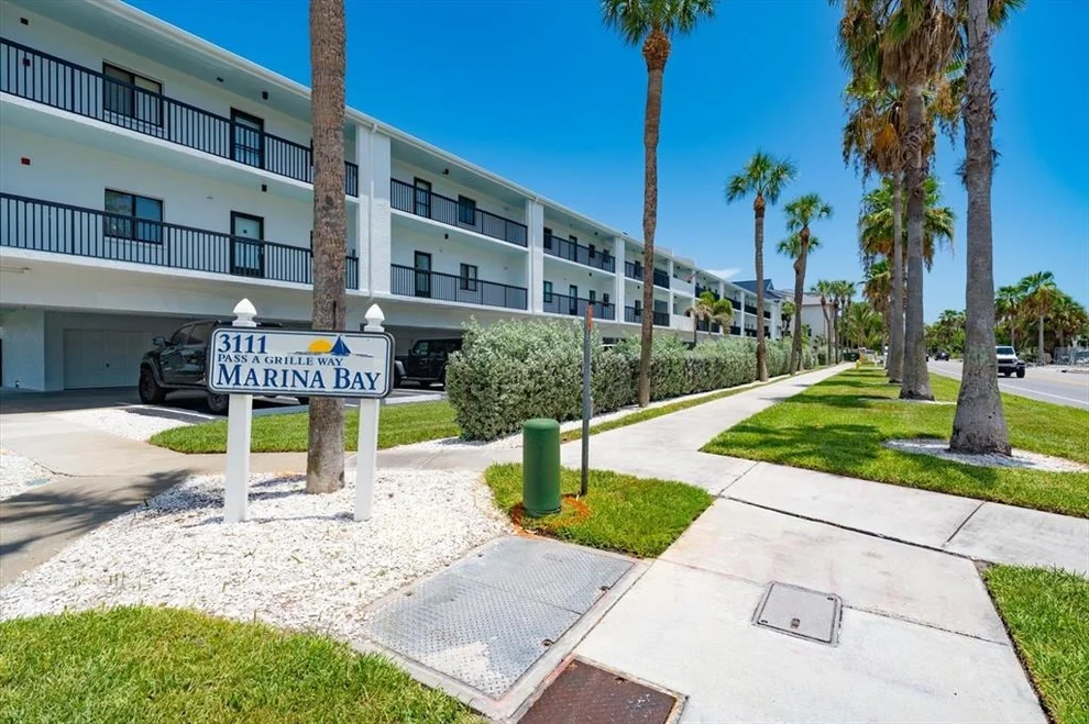 Unit for sale at 3111 PASS A GRILLE WAY, ST PETERSBURG, FL 33706
