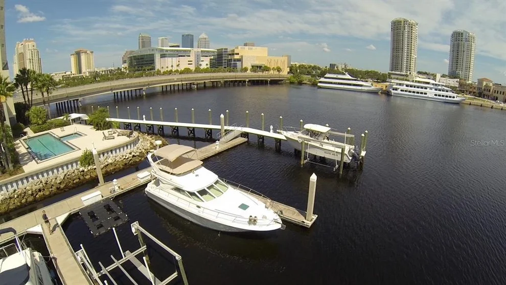 Unit for sale at 601 GARRISON COVE LANE, TAMPA, FL 33602
