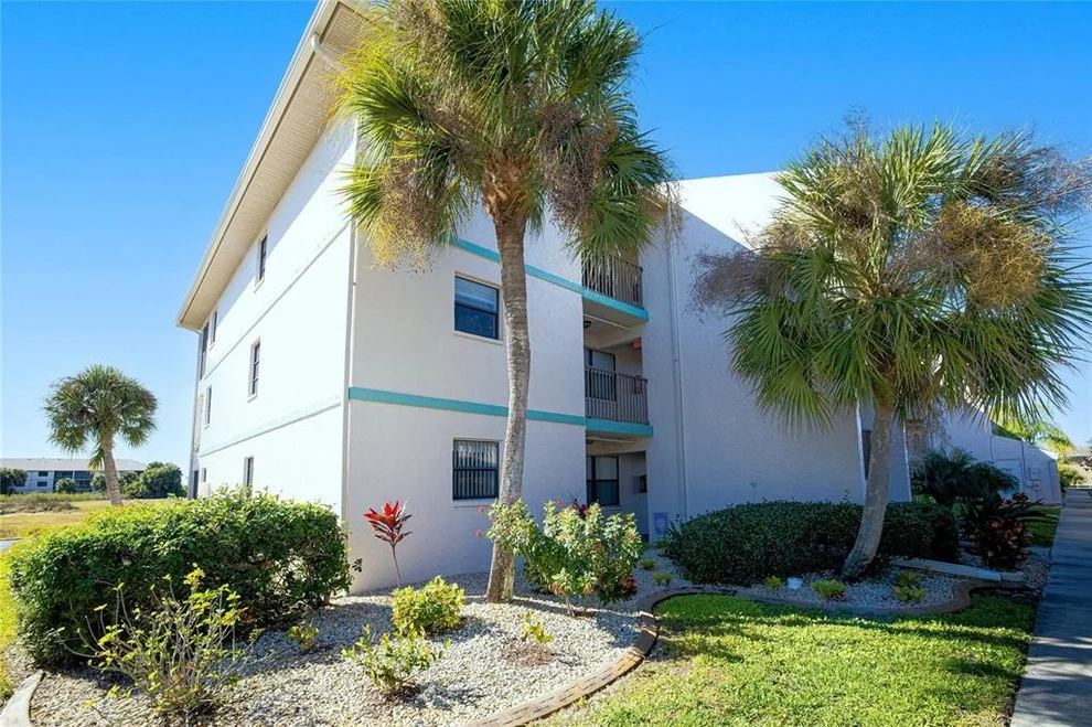 Unit for sale at 175 KINGS HIGHWAY, PUNTA GORDA, FL 33983