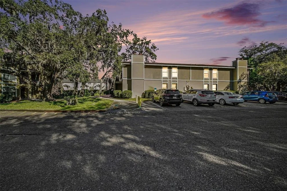 Unit for sale at 14312 HANGING MOSS CIRCLE, TAMPA, FL 33613