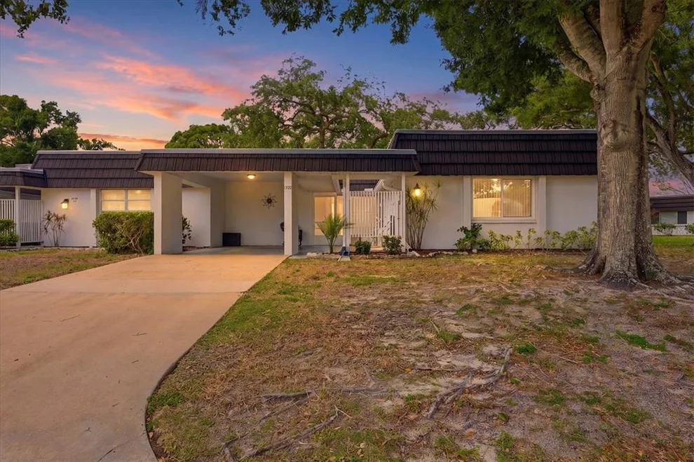 Unit for sale at 1333 GLEN OAKS DRIVE E, SARASOTA, FL 34232