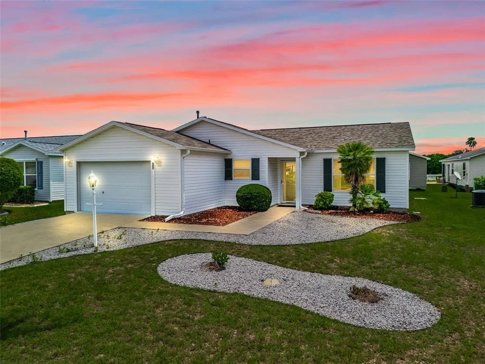 Unit for sale at 897 LIVINGSTON LOOP, THE VILLAGES, FL 32162