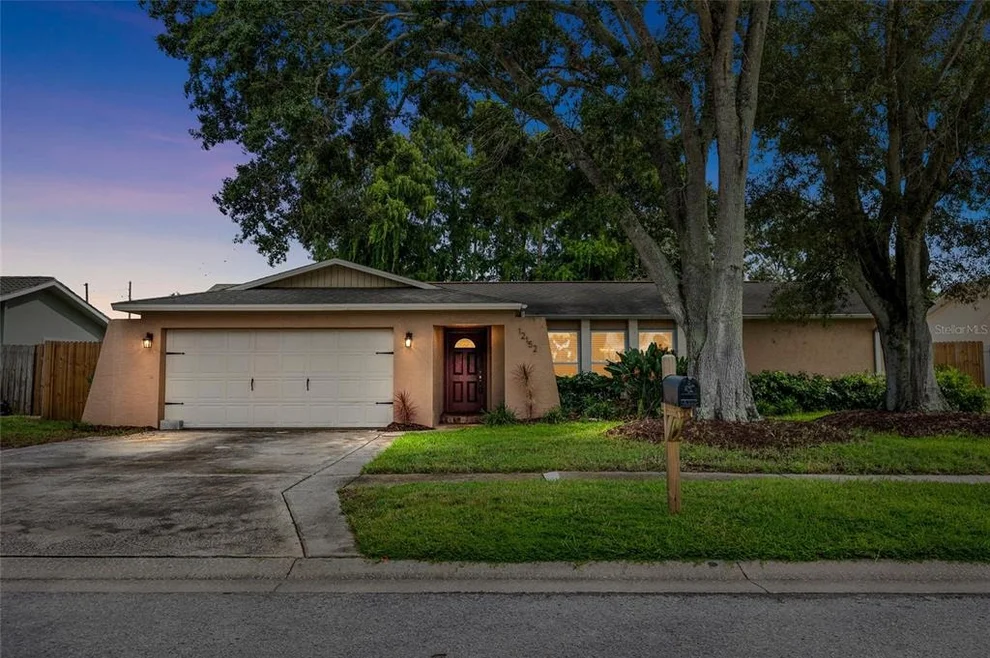 Unit for sale at 12152 BONNIE TERRACE, SEMINOLE, FL 33772