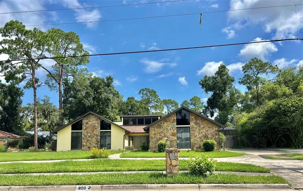 Unit for sale at 820 DRUID HILLS ROAD, TAMPA, FL 33617
